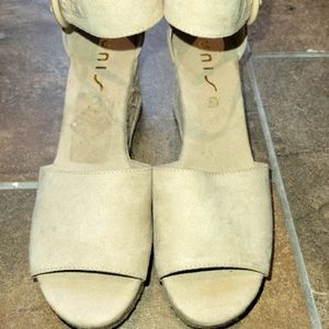 Wedge sandals size 8 1/2
